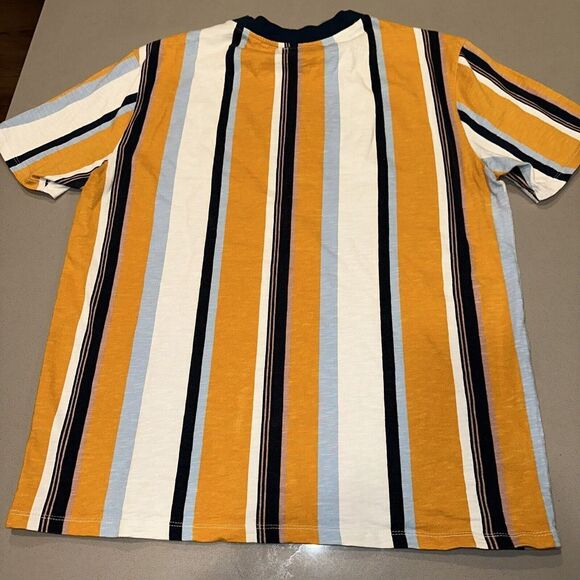 men’s vintage 90’s Guess Los Angeles vertical striped tee Medium embroidered - Picture 5 of 5